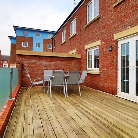 Delft - Spacious Home, High Speed Wi-Fi, Free Parking, Terrace Swindon Exterior foto
