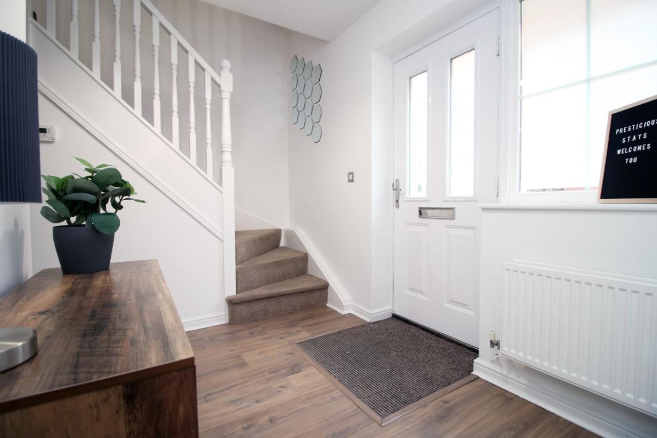 Delft - Spacious Home, High Speed Wi-Fi, Free Parking, Terrace Swindon Exterior foto