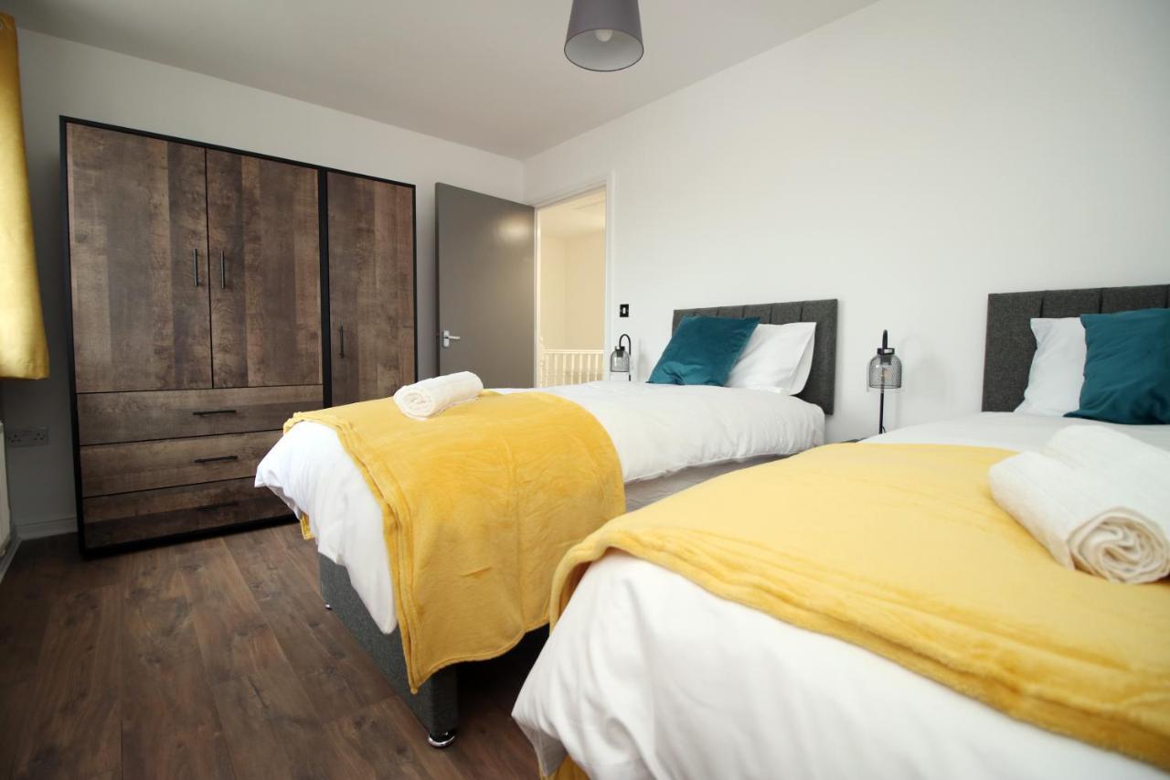 Delft - Spacious Home, High Speed Wi-Fi, Free Parking, Terrace Swindon Exterior foto